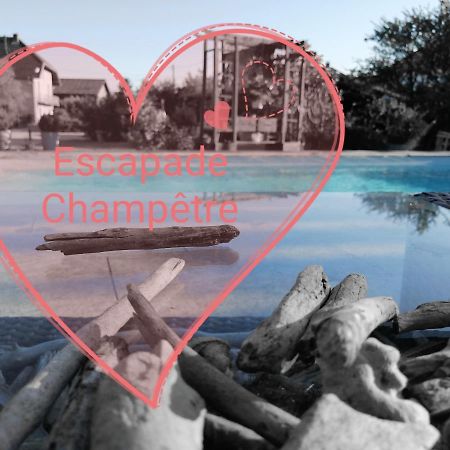 Escapade Champetre Bed & Breakfast Hauteville-sur-Fier Exterior photo