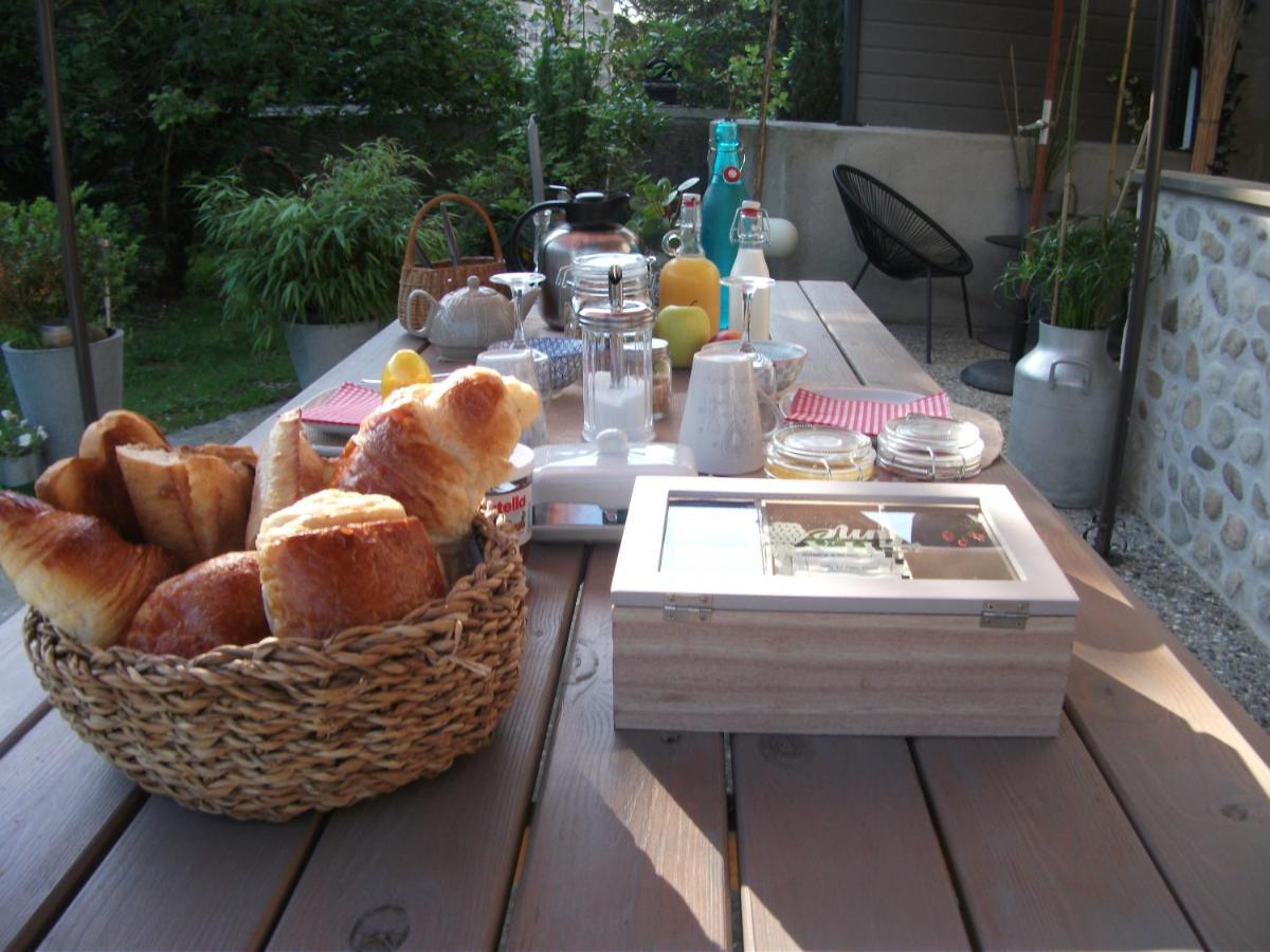 Escapade Champetre Bed & Breakfast Hauteville-sur-Fier Exterior photo